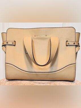 Marc Jacobs Cream Leather Satchel | Gold Hardware | Structured Tote w/ Strap